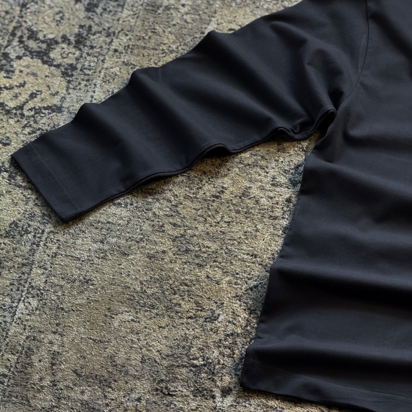oplnt- Black basic longsleeve